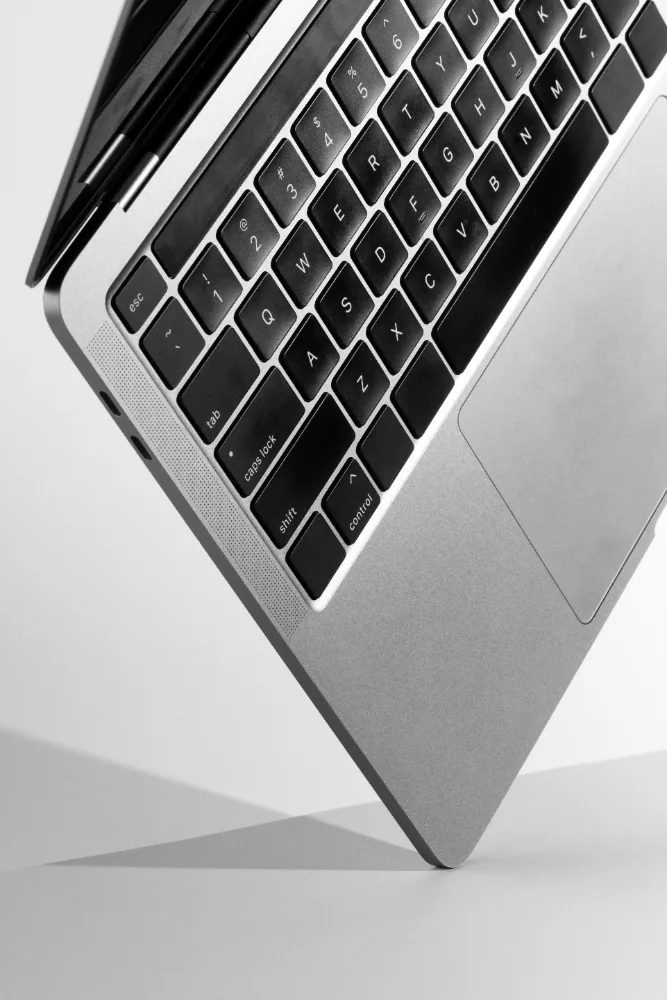 5 priežastys, kodėl verta įsigyti Apple MacBook